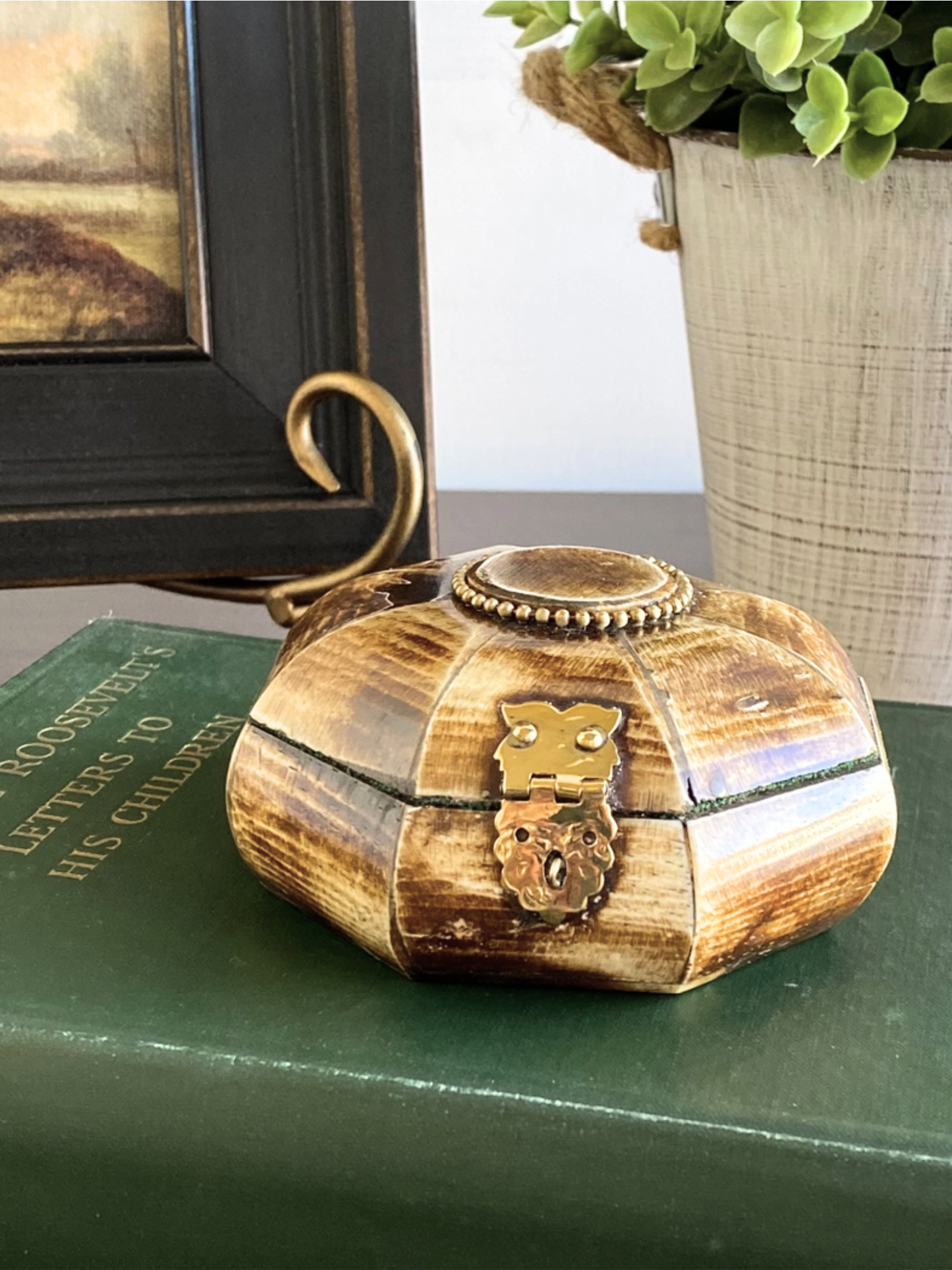 Genuine Ox Bone Trinket Box Antique reproduction of Early American box