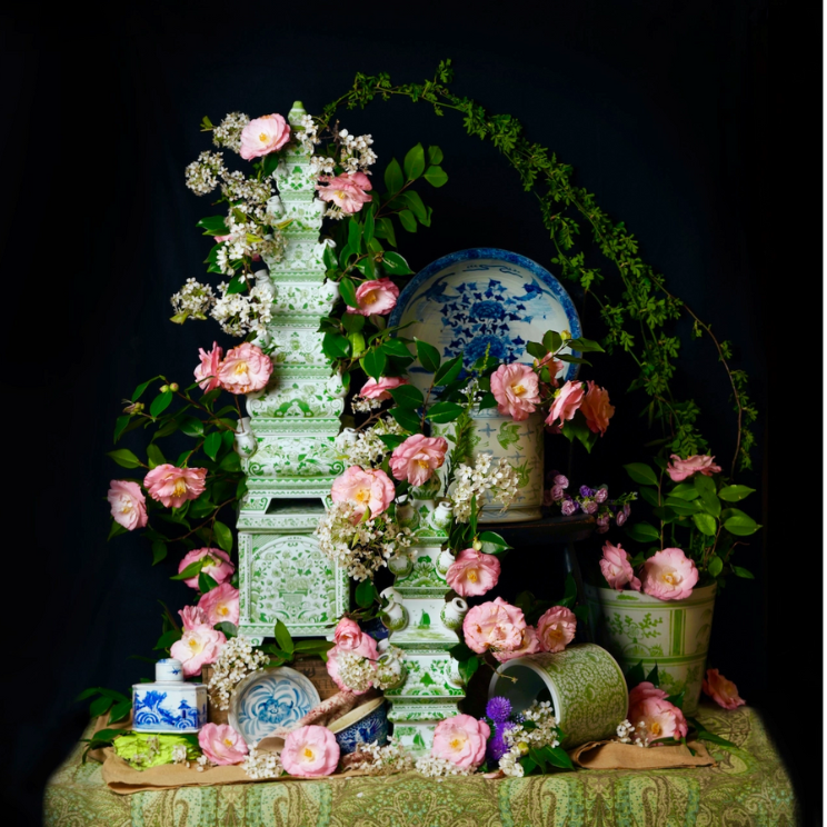 Large Tulipiere Chinoiserie Green and White Tall Porcelain Tulipiere