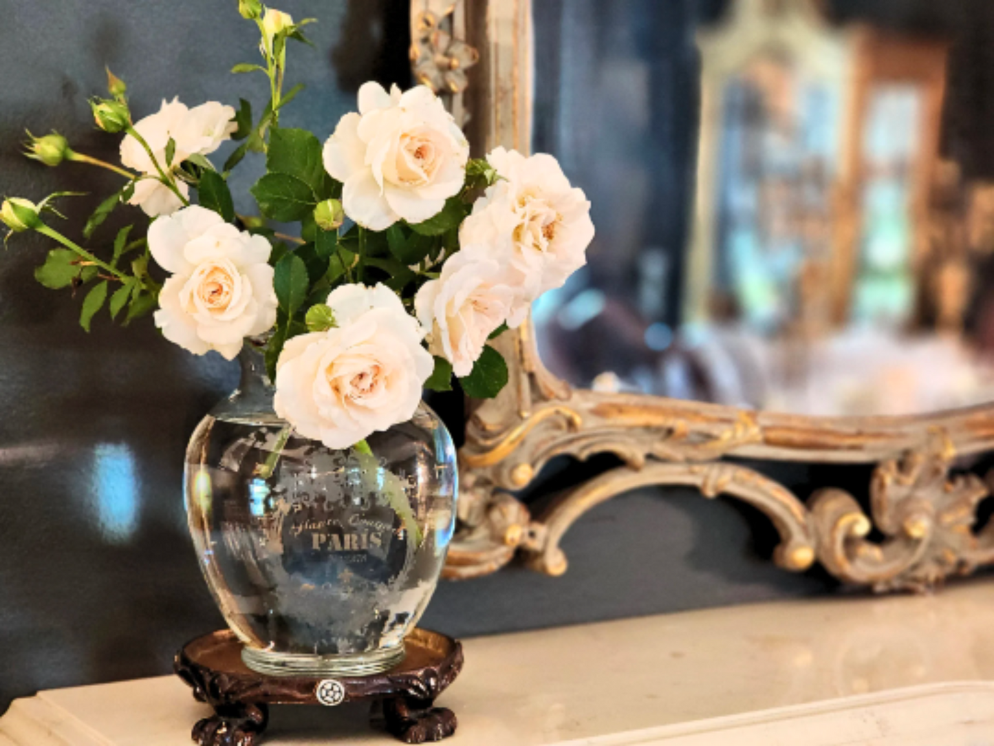 Exquisite French Etched Vase - Timeless Elegance for Your Home Decor