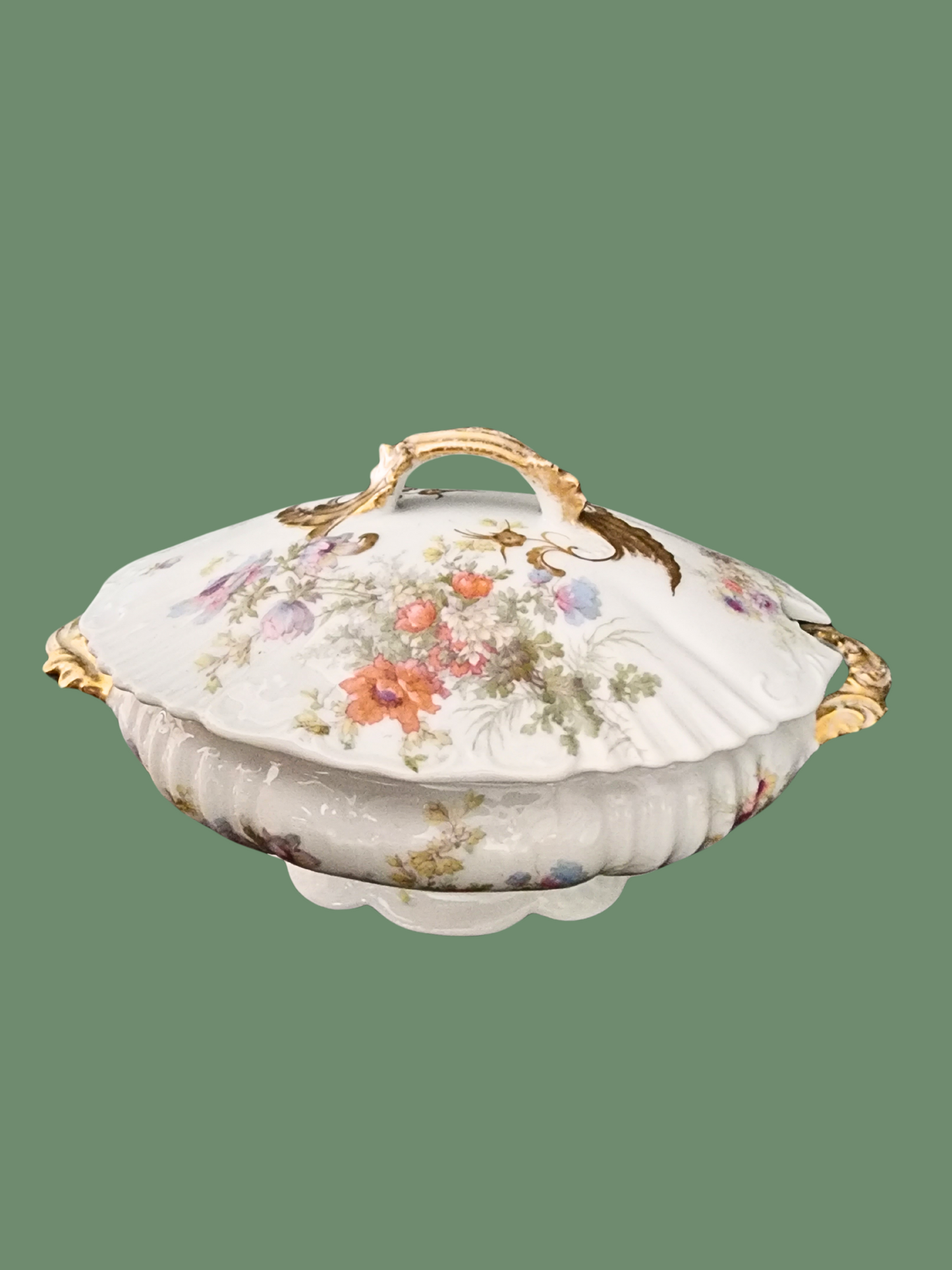 French antique-footed Tureen Serving ware Tureen