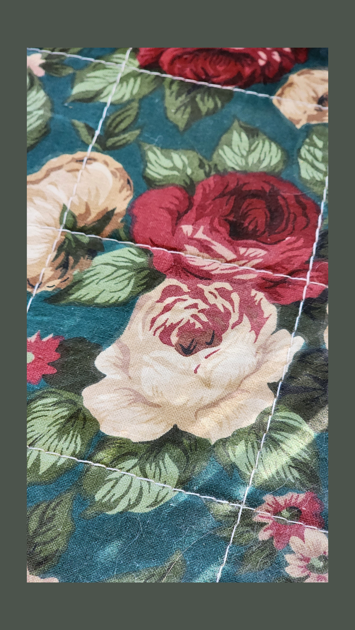 Vintage Round Basket Rose Print