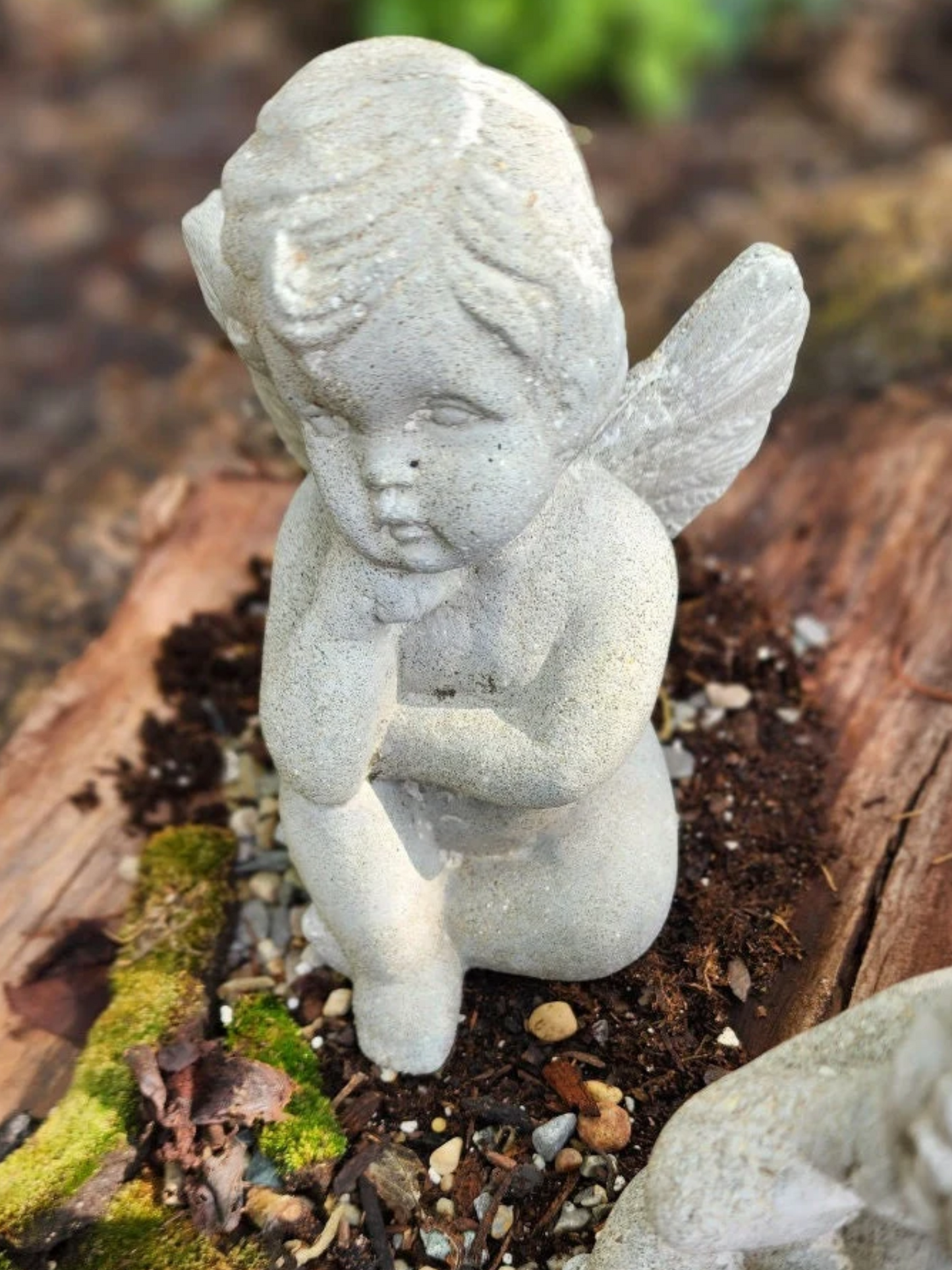 Concrete Statue Garden Angel Statue - Timeless Elegance for Your Outdoor Haven Valentine